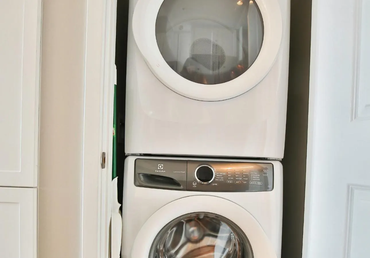 Deluxe Studio Apartment On Broadway Nashville
